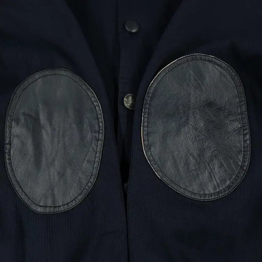 [BUNJANG] Suntory Boss Coffee Leather Shoulder Patch Jacket / 산토리 보스커피 JP 블랙 네이비 배색 로고 소가죽 카우레더 숄더패치 엘