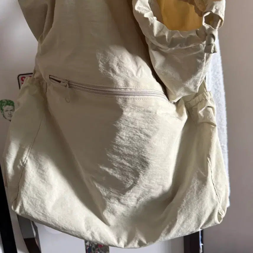 [BUNJANG] Uniqlo Shoulder Bag - Ivory / 유니클로 숄더백 미착용상품 39000원