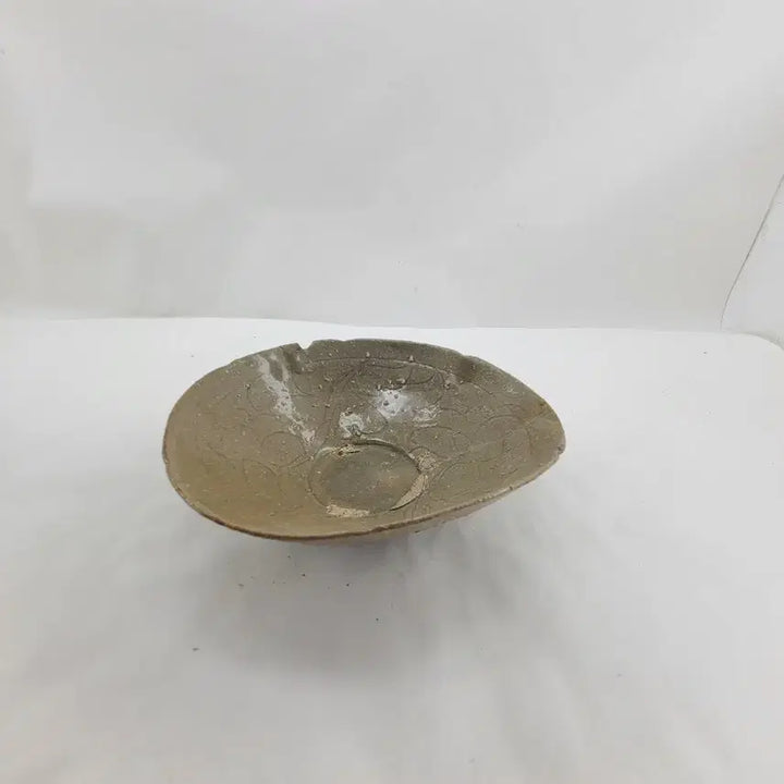 [SOLD OUT] 빈티지 청자 음각 문양 접시