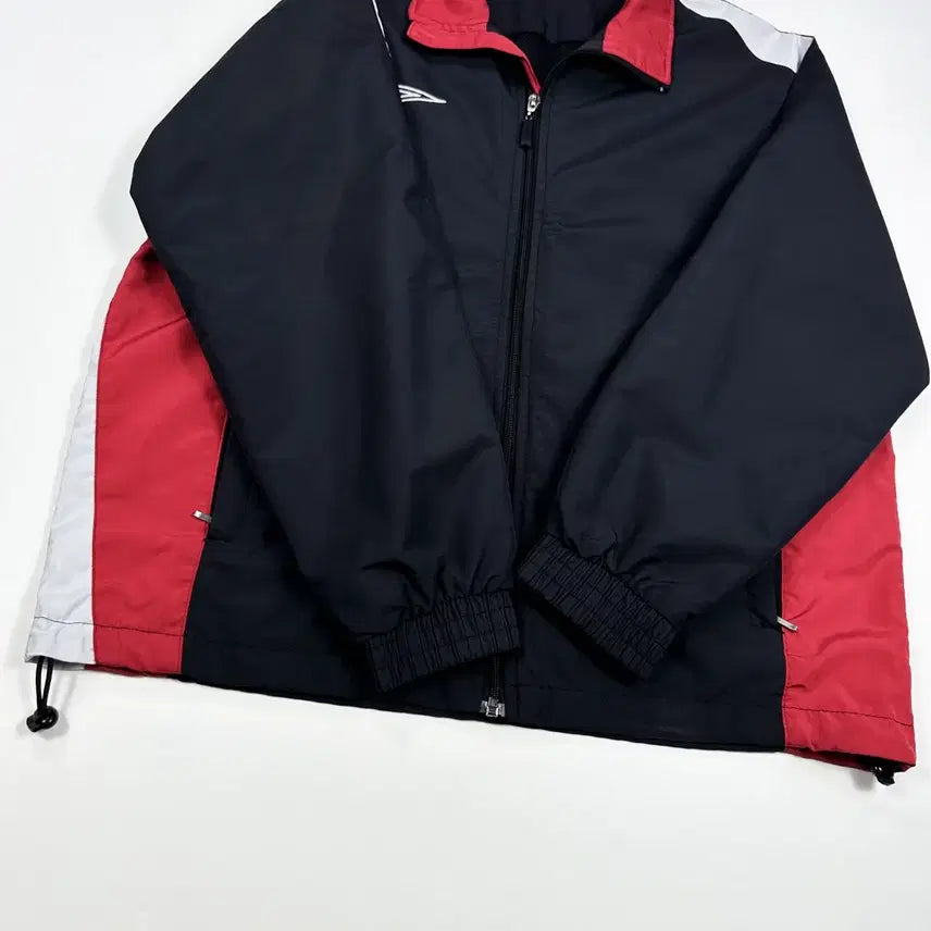 [BUNJANG] Umbro Boxy Fit Windbreaker Jacket Black Red / (S) 엄브로 박시핏 바람막이 자켓 블랙 레드