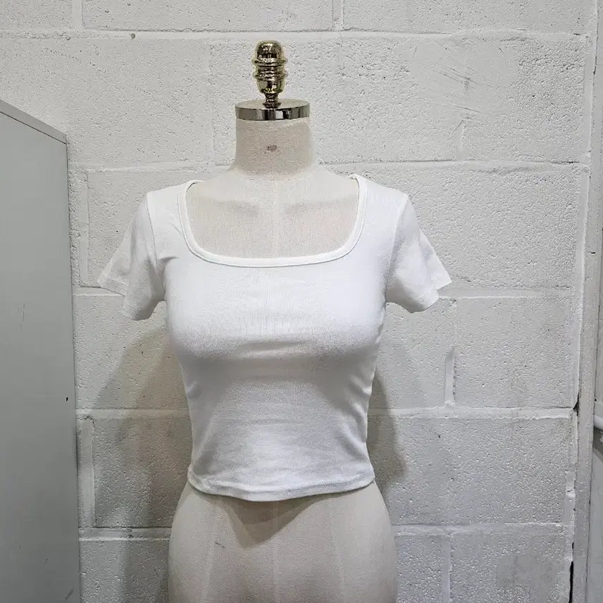 [SOLD OUT] 둥근사각 크롭 무지 반팔- 화이트