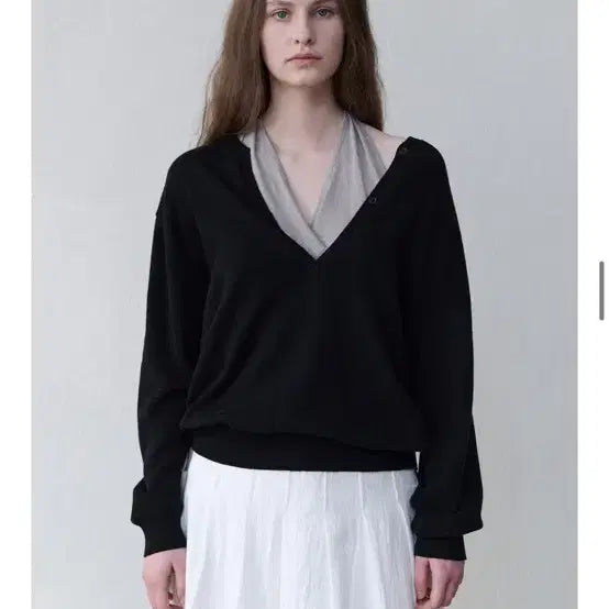 [BUNJANG] Aetoa V-Slit Cotton Knit &amp; Halter Top Set / aetoa 에토아 브이 슬릿 코튼 니트+스트랩 홀터 탑 세트