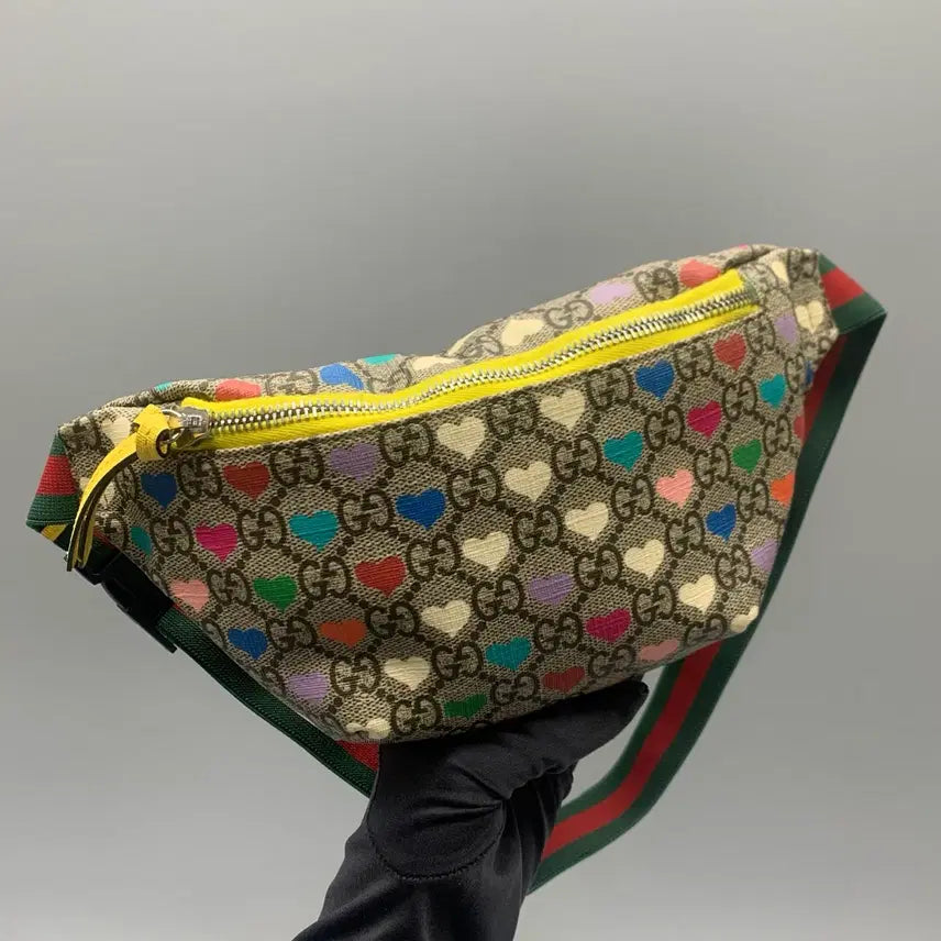 [SOLD OUT] 267001268 구찌 슈프림 하트 프린트 벨트 백 502095