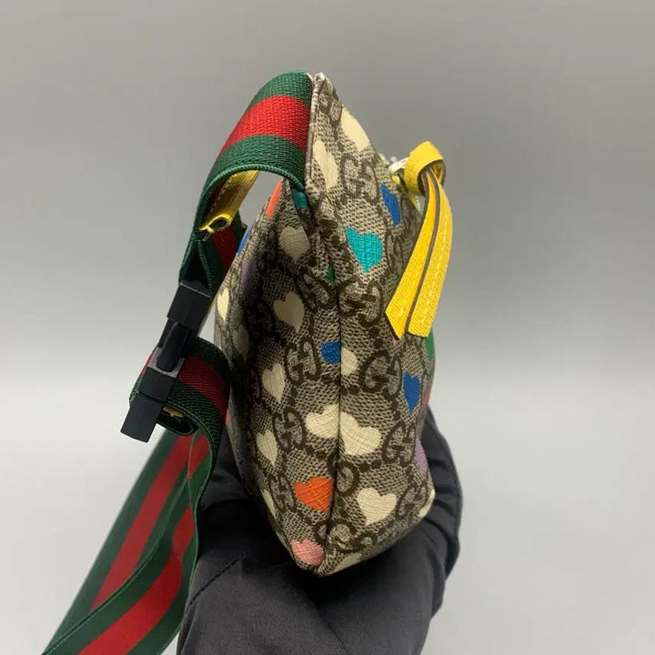 [SOLD OUT] 267001268 구찌 슈프림 하트 프린트 벨트 백 502095