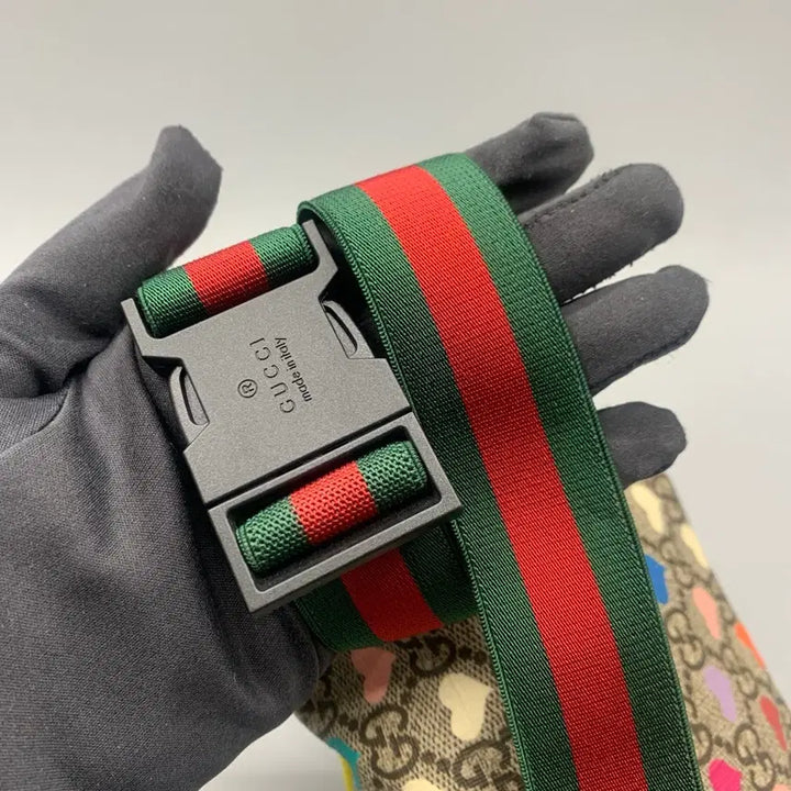 [SOLD OUT] 267001268 구찌 슈프림 하트 프린트 벨트 백 502095