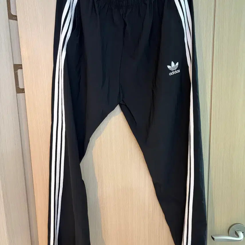 [BUNJANG] Adidas Venturi Track Pants / 아디스타일 벤츄리 바스락팬츠