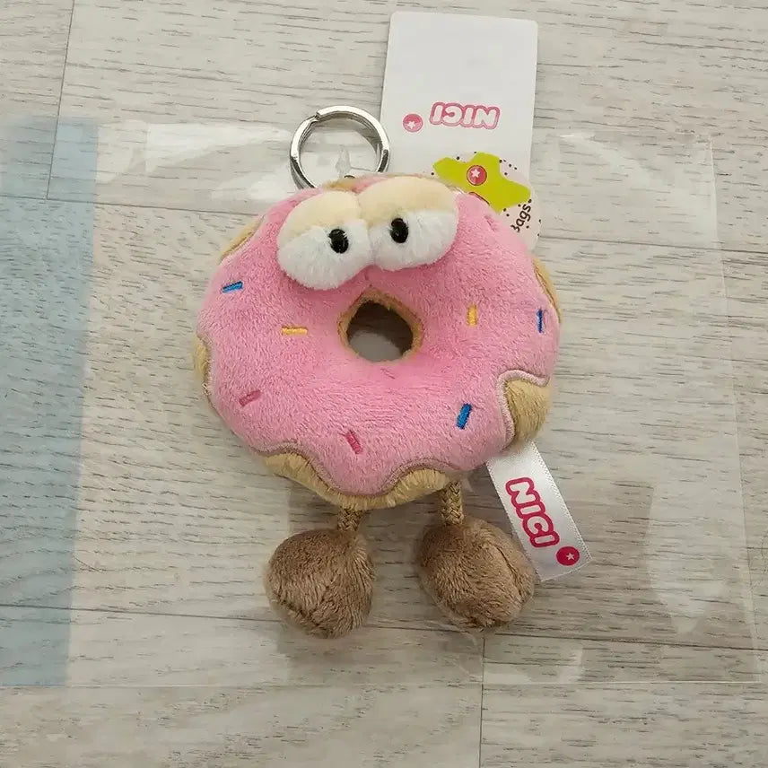 [SOLD OUT] 니키 도넛 인형 키링 정품 새제품