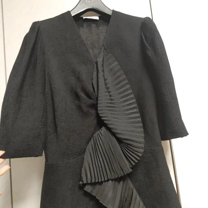 [SOLD OUT] 산드로 플리츠 러플 원피스