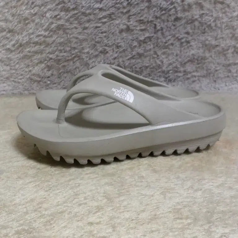 [BUNJANG] The North Face Flip-Flop Sandals / 후루룩구제 240 노스페이스 쪼리 플리플랍 샌들 슬리퍼 중고 신발