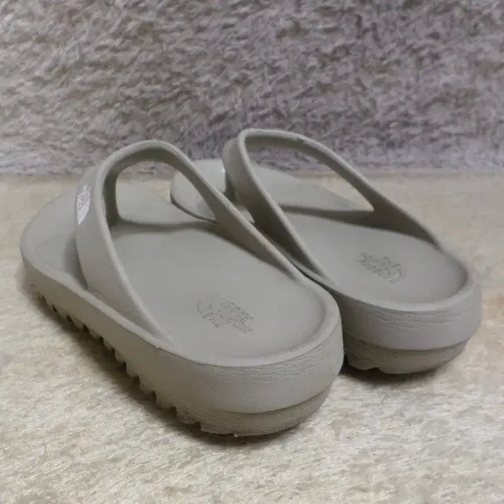 [BUNJANG] The North Face Flip-Flop Sandals / 후루룩구제 240 노스페이스 쪼리 플리플랍 샌들 슬리퍼 중고 신발