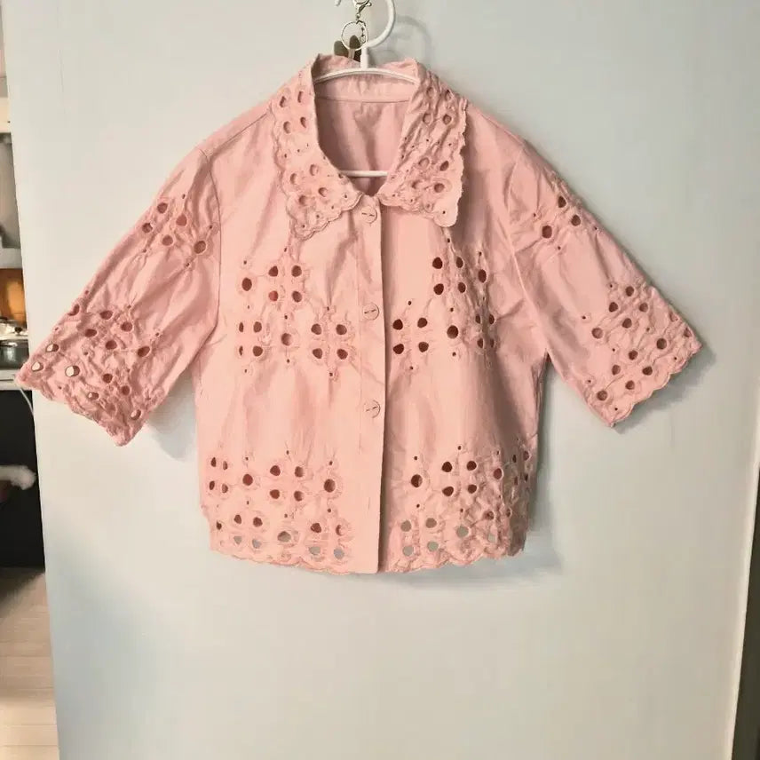 [BUNJANG] STEFANEL Pink Eyelet Embroidered Blouse / 스테파넬 핑크 아일렛 자수 펀칭 반팔 셔츠/블라우스