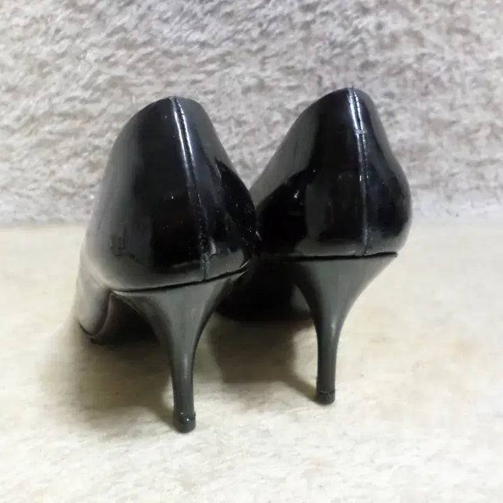 [BUNJANG] Salvatore Ferragamo Vara Heels Black Pumps / 후루룩구제 235 살바토레페라가모 바라 구두 킬힐 블랙 굽9