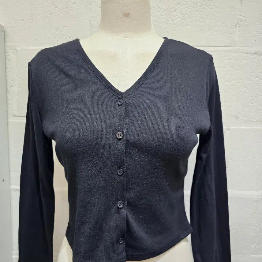 [SOLD OUT] 부드러운 크롭 가디건 긴팔- 블랙