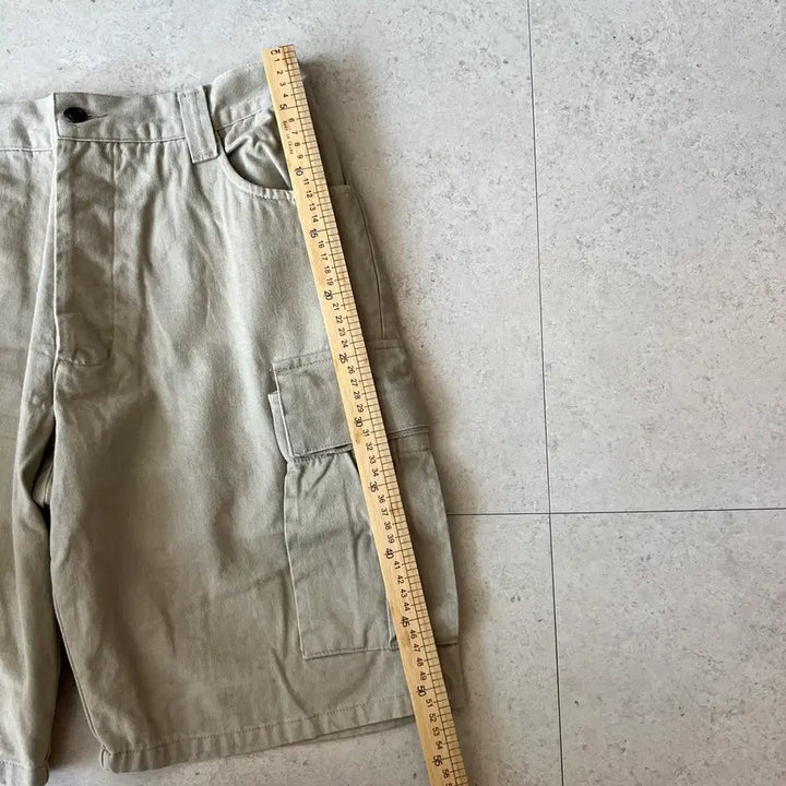 [BUNJANG] World Industries 00s Cargo Shorts / 빈티지 00s World Industries 카고 쇼츠