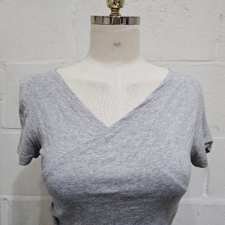 [SOLD OUT] 옆셔링 크롭 랩스타일 골지 반팔- 연그레이