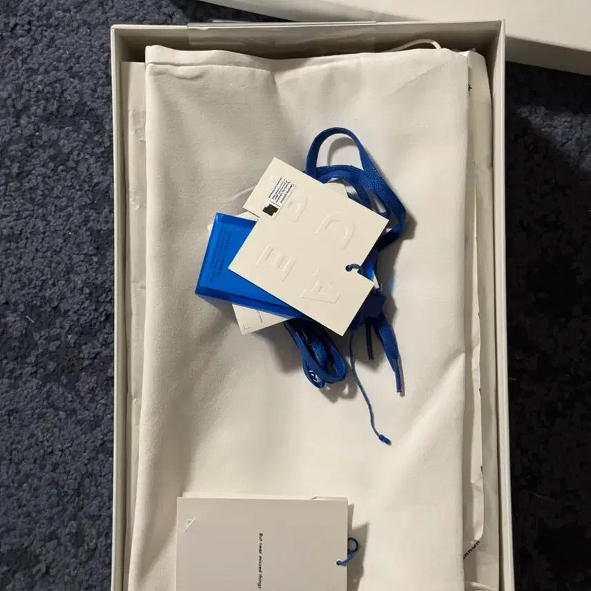 [BUNJANG] ADER Error RAF Sneakers White / 아더에러 라프 스니커즈 화이트