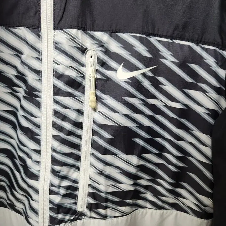 [SOLD OUT] (95~100)나이키 남성 윙어 리버시블 원드러너 자켓