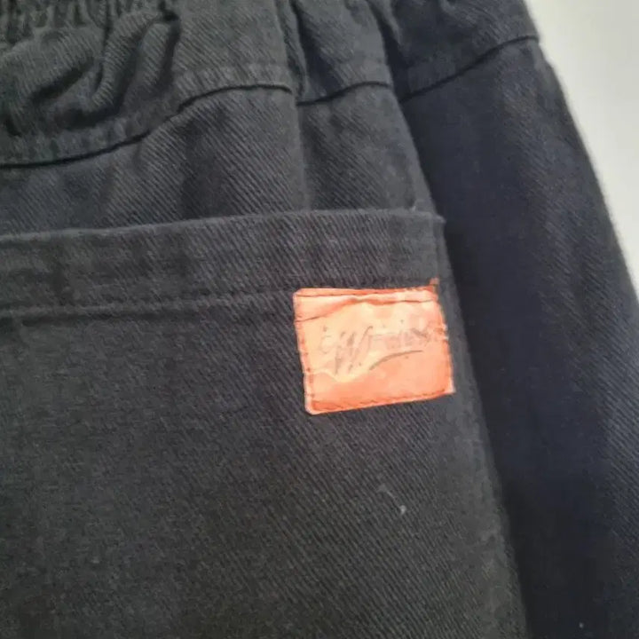 [BUNJANG] Banding Jogger Pants / 봄 여름. 밴딩. 조거베기통바지 . 깨끗해요.