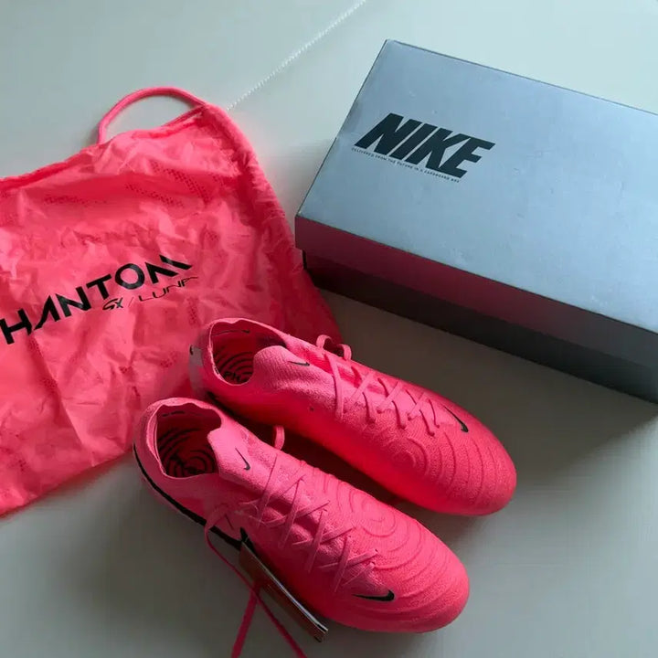 [BUNJANG] Nike Phantom GX2 Elite AG-PRO Soccer Cleats / 나이키 팬텀 GX2 엘리트 AG 프로 축구화 새제품(FJ2554-600)