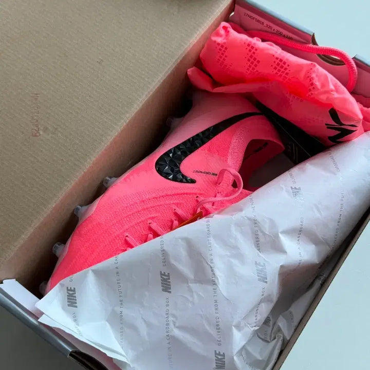 [BUNJANG] Nike Phantom GX2 Elite AG-PRO Soccer Cleats / 나이키 팬텀 GX2 엘리트 AG 프로 축구화 새제품(FJ2554-600)