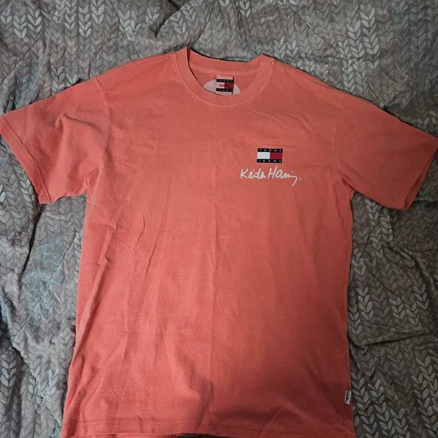 [SOLD OUT] 타미 키스헤링 콜라보 코랄 반팔티