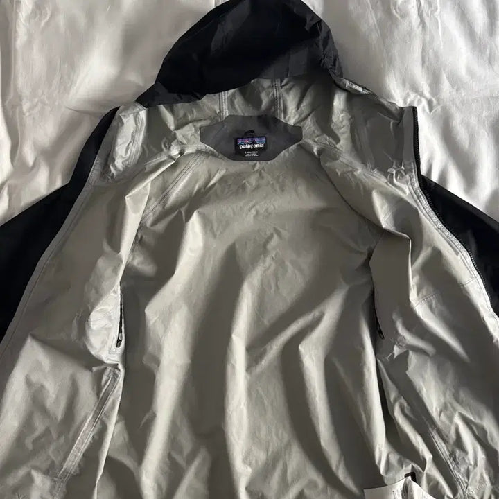 [SOLD OUT] [S] 파타고니아 토렌쉘 블랙