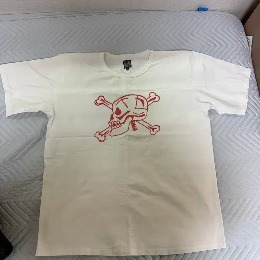 [BUNJANG] Jerado Skull Logo T-shirt / 제라도 스컬로고 티셔츠