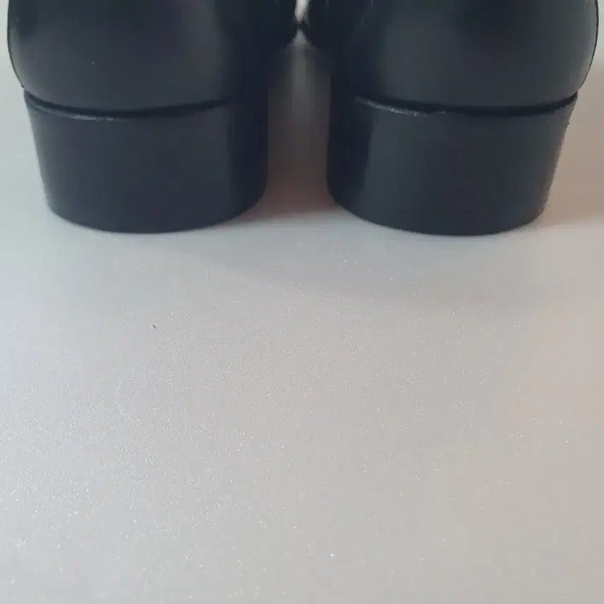 [SOLD OUT] 남255-260구찌로퍼