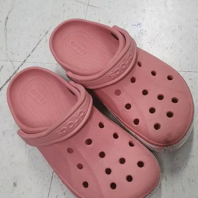 [SOLD OUT] 크록스 260 상태좋음
