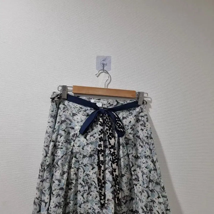 [BUNJANG] Max Mara Marella Floral Pattern Skirt / 막스마라 마렐라 플라워 패턴 스커트