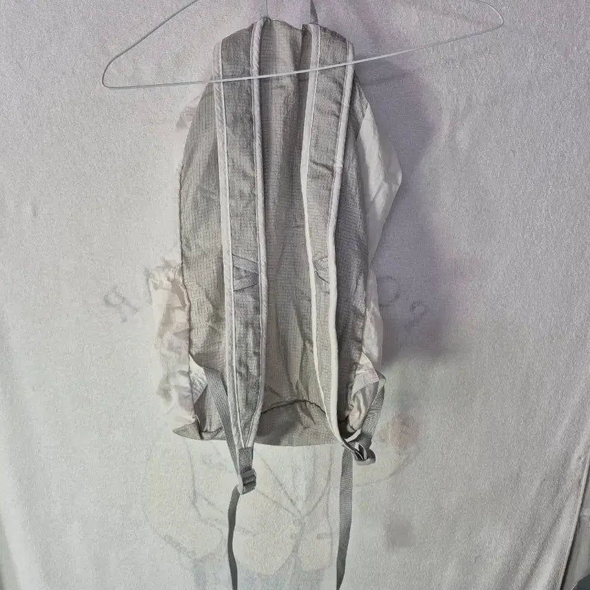[SOLD OUT] 페넥 화이트 시스루 드로우스트링 백팩