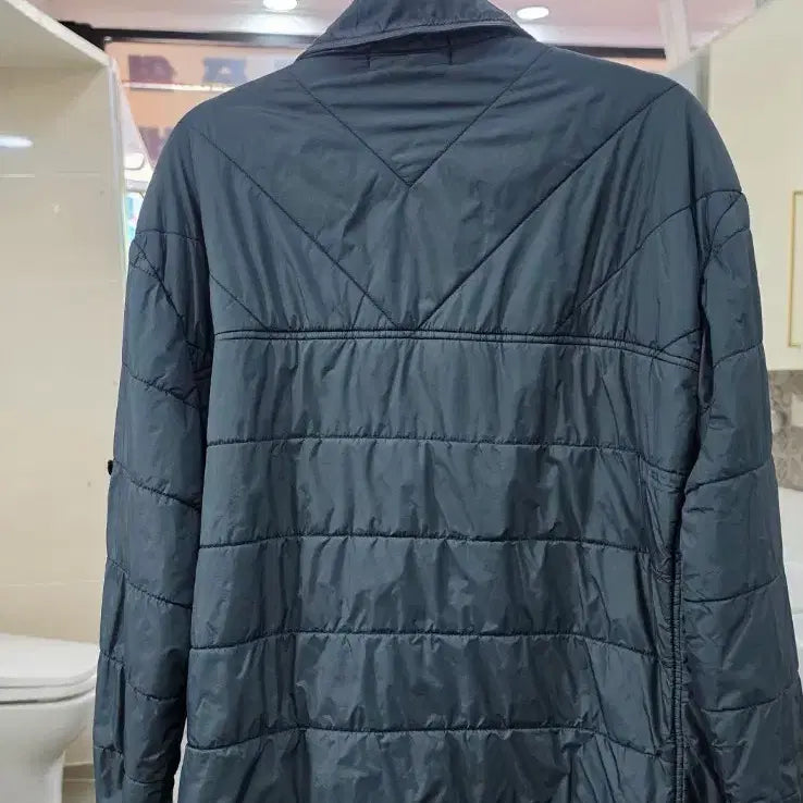 [SOLD OUT] 스톤아일랜드 경량 패딩 자켓 105 사이즈(백화점정품 한글택)