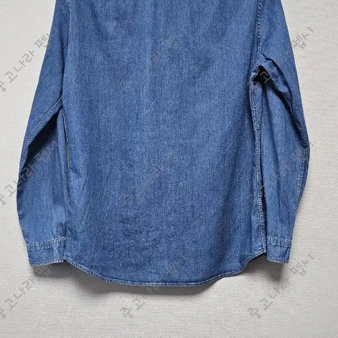 [BUNJANG] Lacoste Slim Fit Henley Neck Denim Shirt / 라코스테 슬림핏 헨리넥 청셔츠 (M)