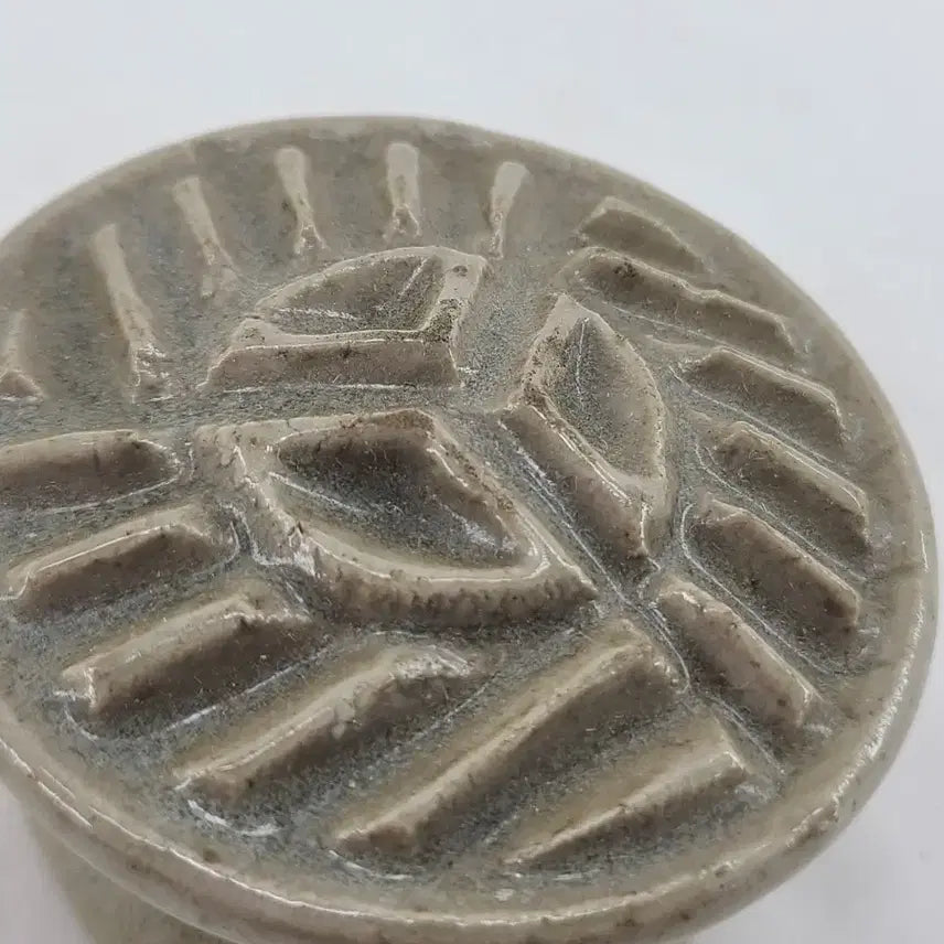 [BUNJANG] Celadon Porcelain Tteoksal (Rice Cake Stamp) / 도자기 떡살