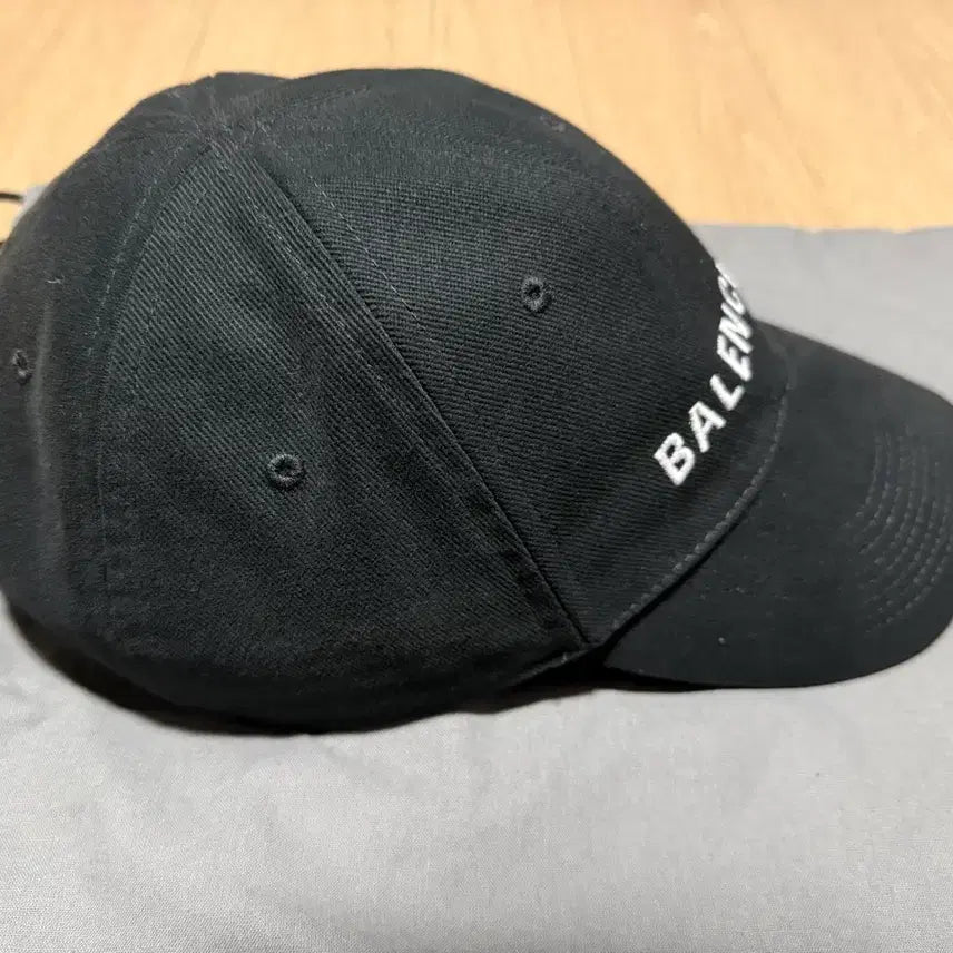 [SOLD OUT] 발렌시아가 블랙 볼캡 모자