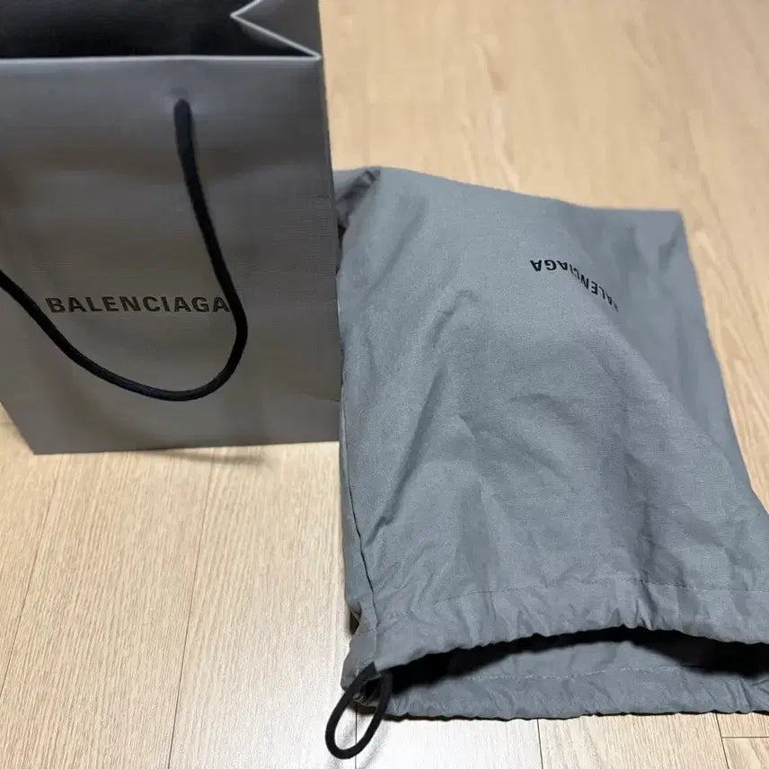 [SOLD OUT] 발렌시아가 블랙 볼캡 모자