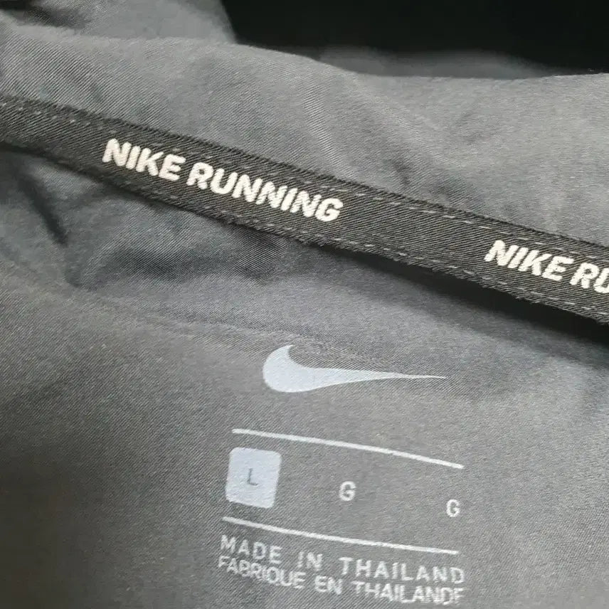 [BUNJANG] Nike Lightweight Windbreaker Hooded Jacket Men&