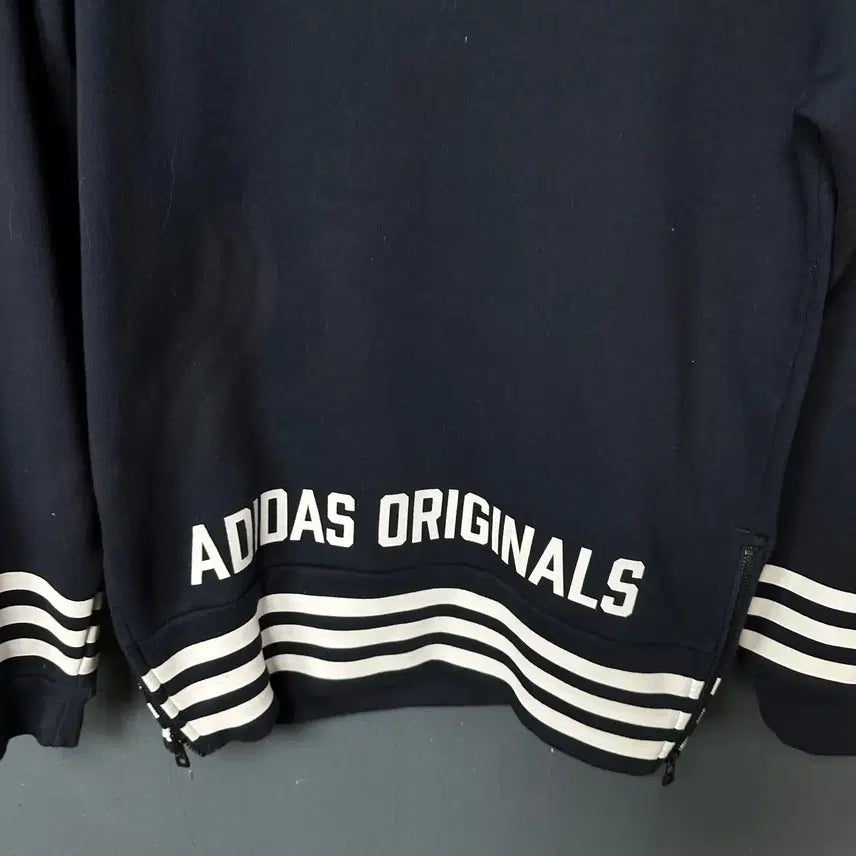 [BUNJANG] Adidas Navy Zipper Sweatshirt / 90 아디다스 네이비 지퍼 맨투맨 티셔츠