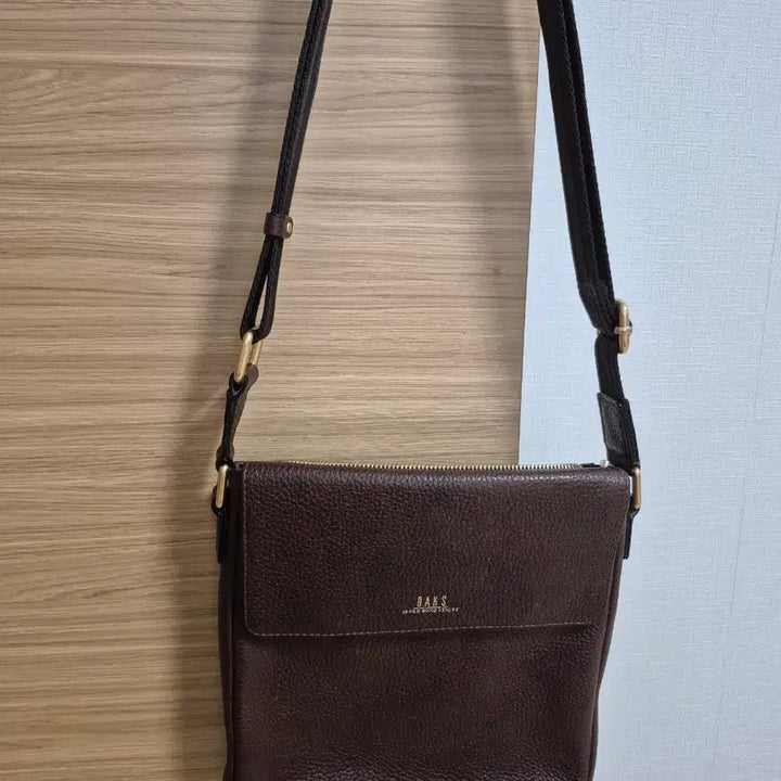 [SOLD OUT] 닥스 가죽 크로스백 브라운