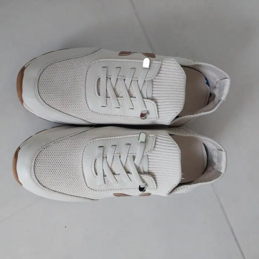 [SOLD OUT] 새거수준 메쉬 스니커즈 225