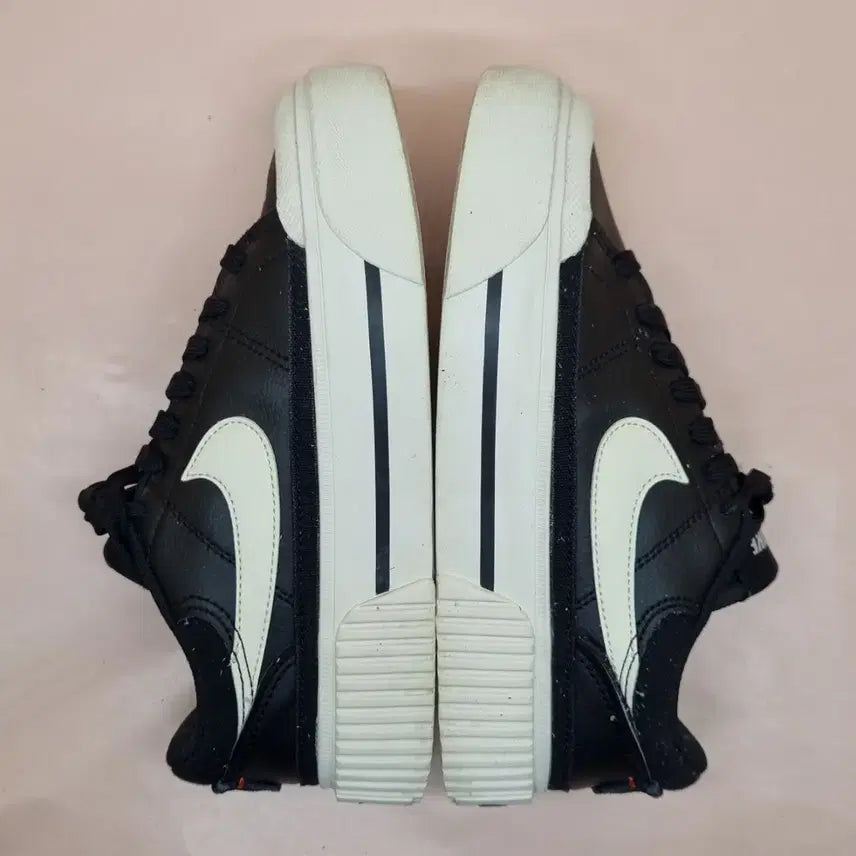[BUNJANG] Nike Court Legacy Lift Sneakers 225 / 나이키 코트 레거시 리프트 운동화 225
