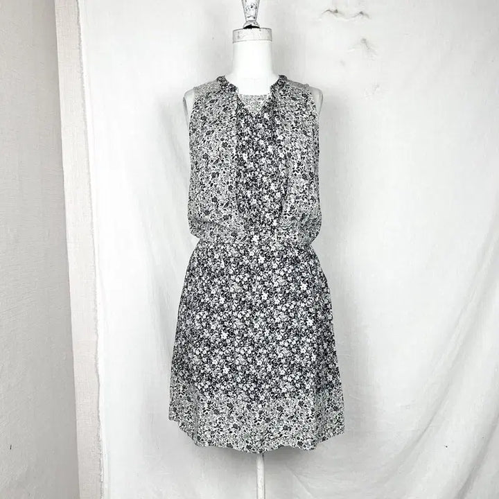 [SOLD OUT] 써스데이 아일랜드/민소매 원피스 쉬폰 여S 55/라덴