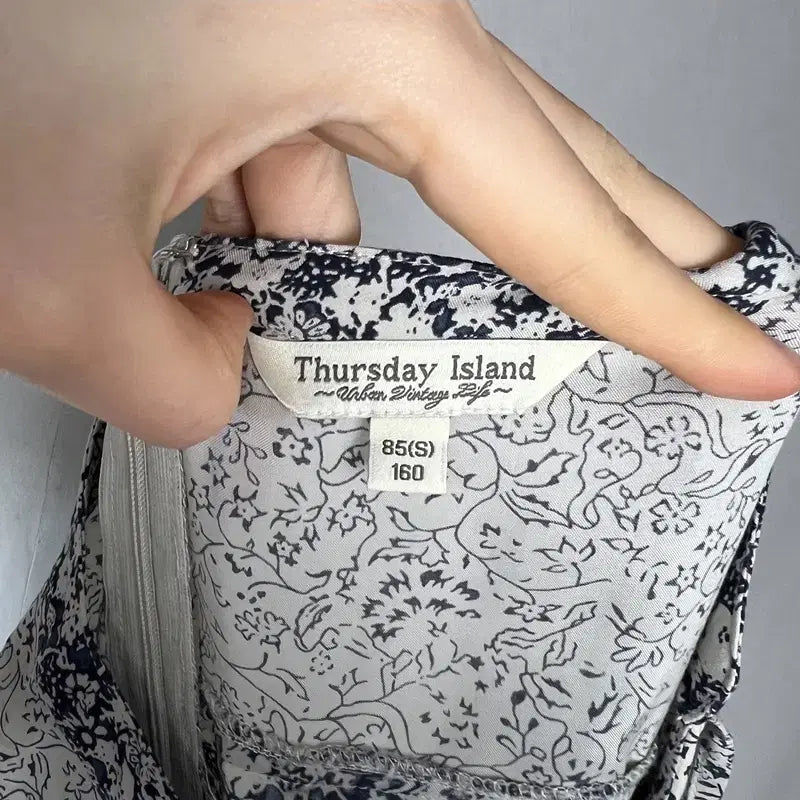[SOLD OUT] 써스데이 아일랜드/민소매 원피스 쉬폰 여S 55/라덴