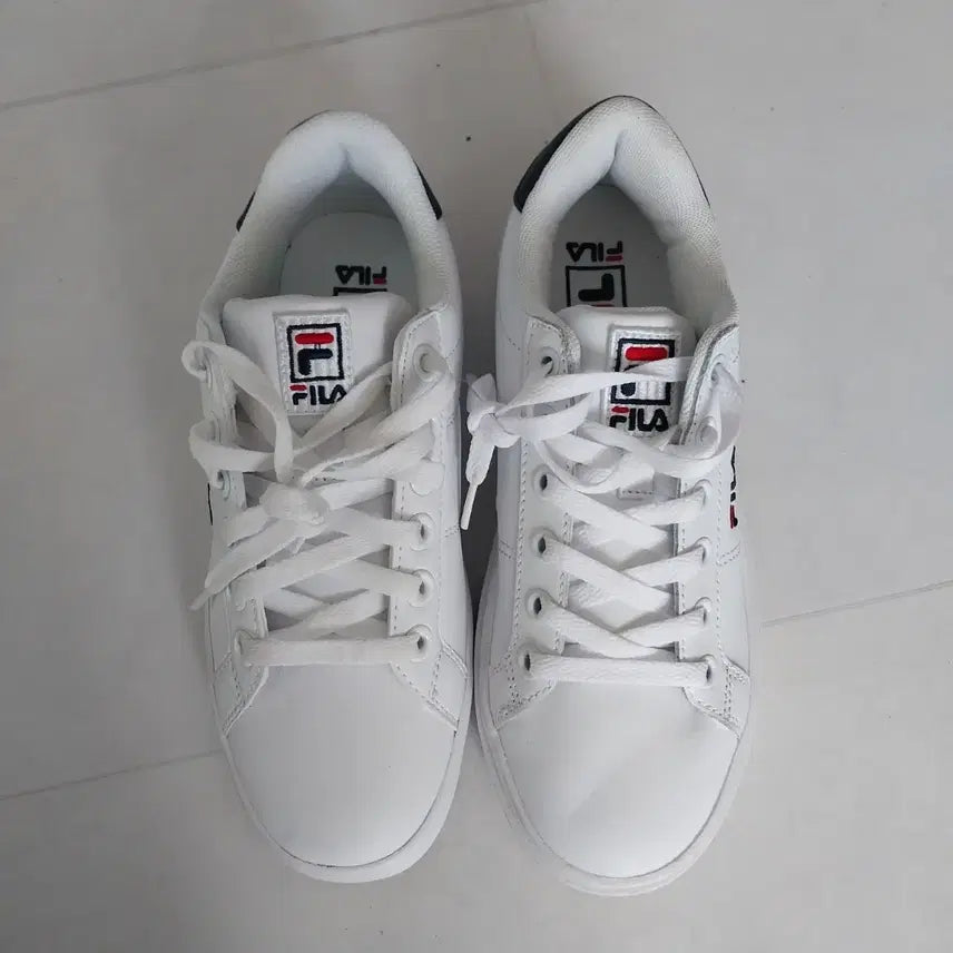 [SOLD OUT] 새거 휠라 운동화  250