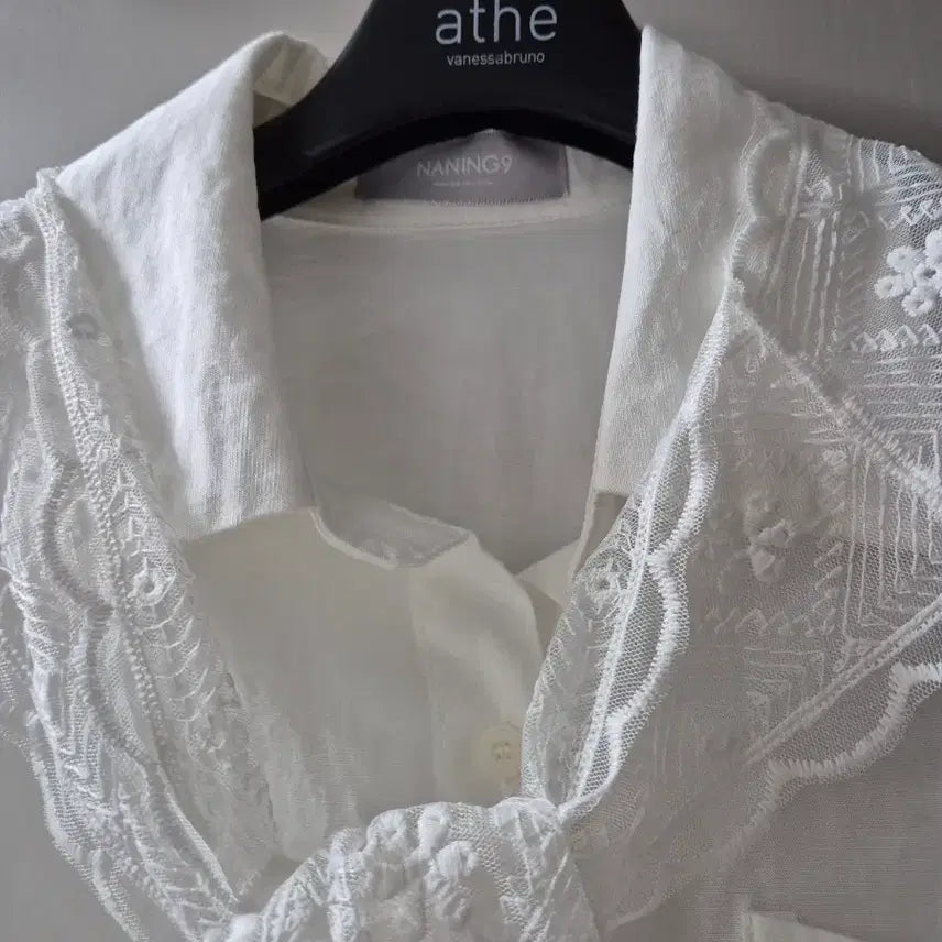 [BUNJANG] NANING9 Lace Detail Blouse White / NANING9 넥 레이스 블라우스 화이트