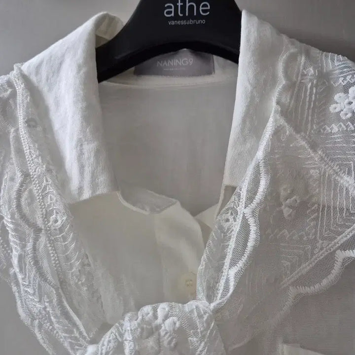 [BUNJANG] NANING9 Lace Detail Blouse White / NANING9 넥 레이스 블라우스 화이트