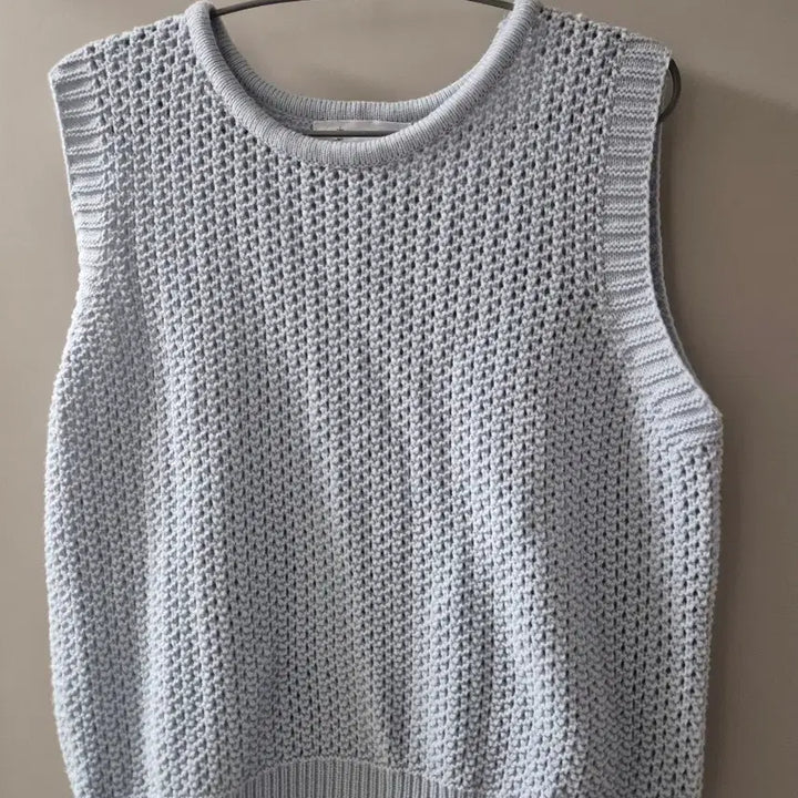 [BUNJANG] Sky Blue Knit Vest / 하늘색 니트 조끼