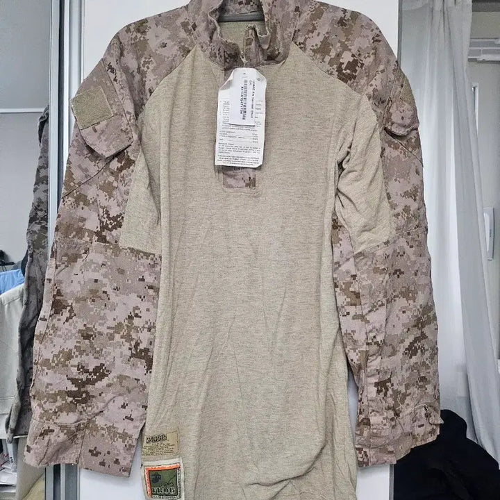 [BUNJANG] US Marine Corps Desert Marpat Combat Shirt - Small Regular / 미 해병대 데저트 마펫 컴뱃셔츠 - 스몰 레귤러(100