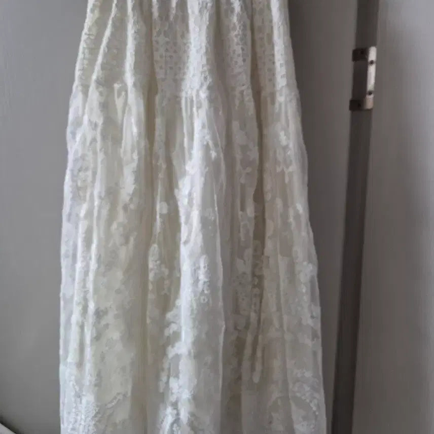 [SOLD OUT] 아이보리 레이스 롱 스커트