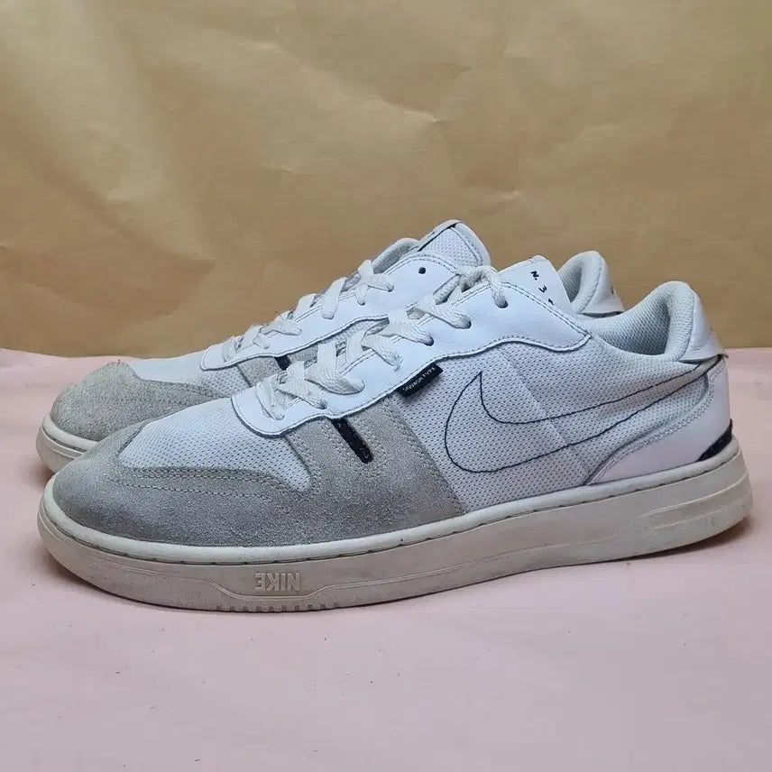 [BUNJANG] Nike Squash Type White Sneakers 280 / 나이키 스쿼시 타입 화이트 운동화 280